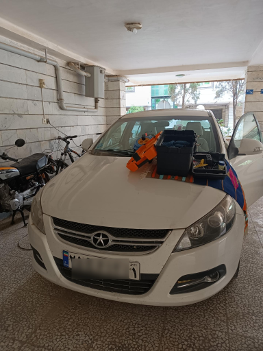 عکس خدمات ترمیم شیشه اتومبیل تک