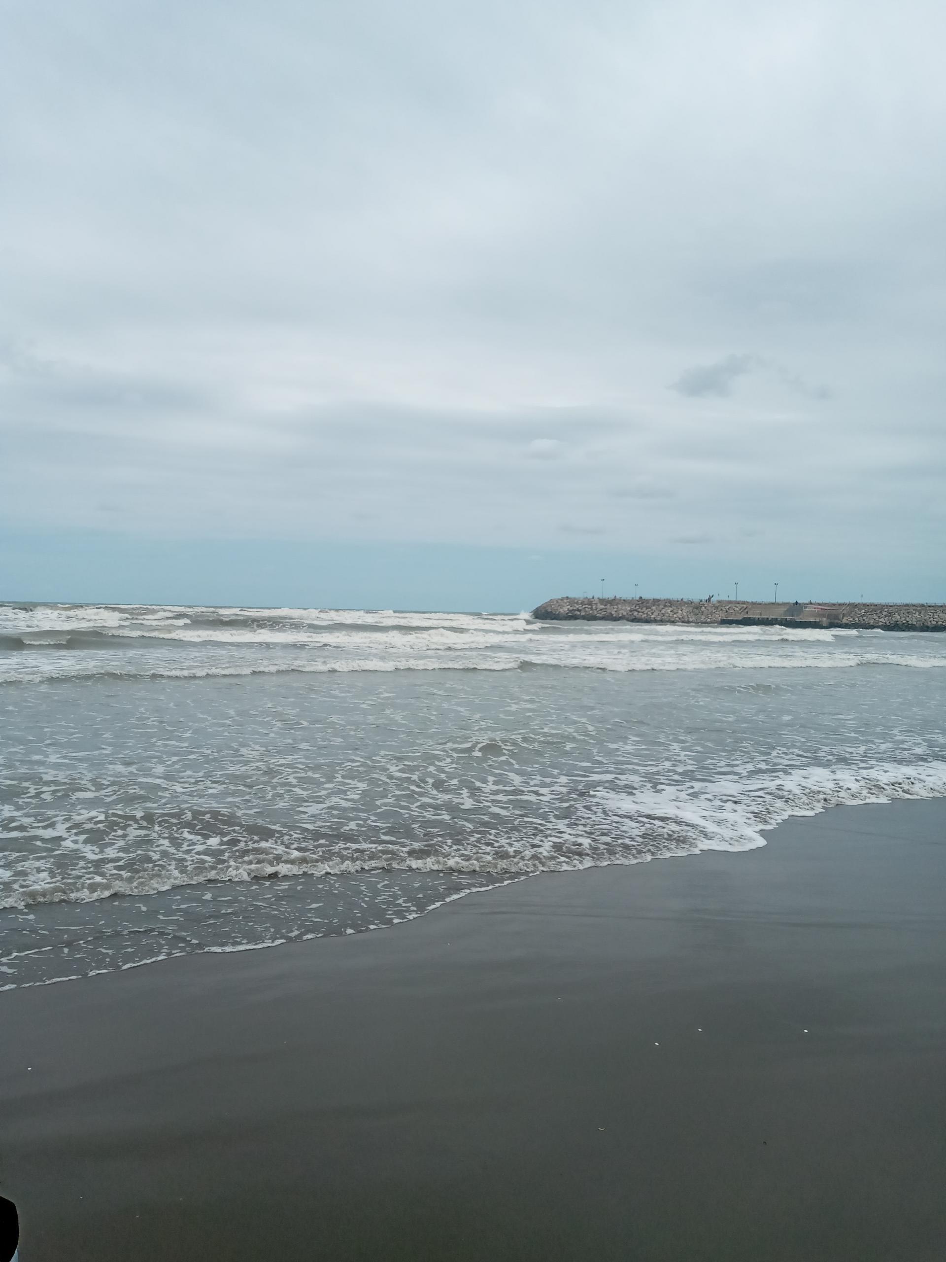 عکس محل شنا منطقه آزاد انزلی