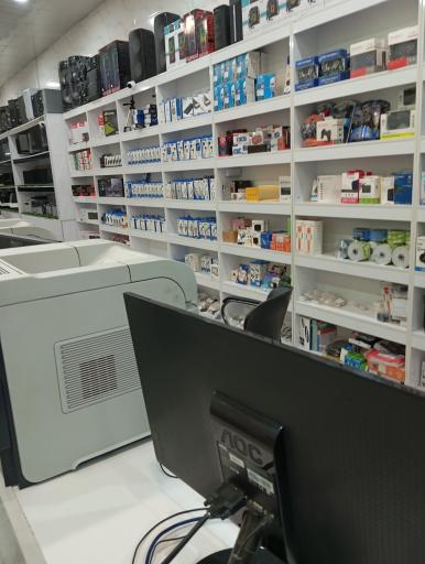 عکس فروشگاه و تعمیرات کامپیوتر بصیرت