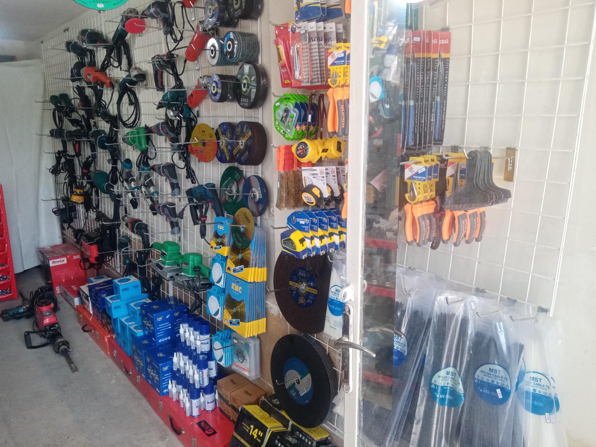 عکس تعمیرات ابزارآلات صنعتي کاوه 