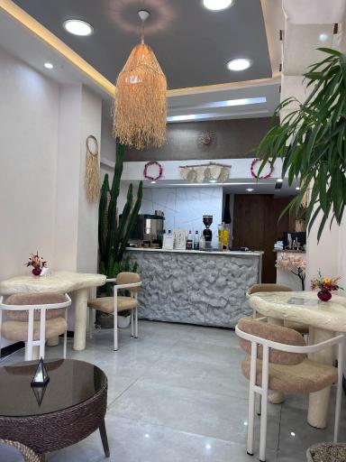 عکس کافه آلایلا