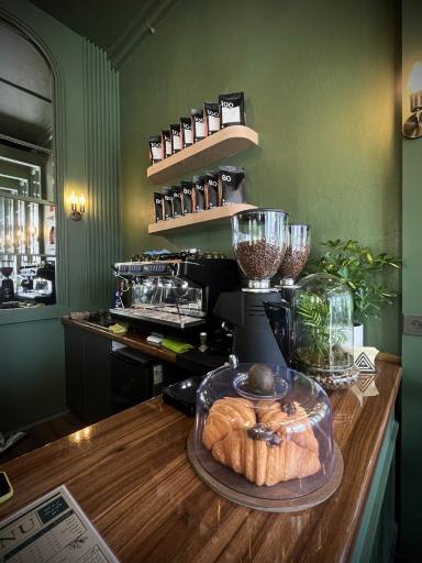 عکس کافه دِیرا