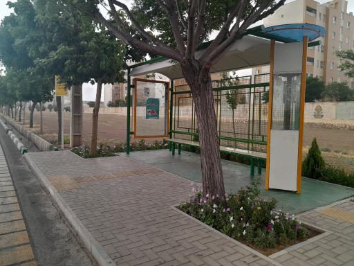 عکس ایستگاه اتوبوس بازارچه همشهری