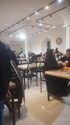 عکس رستوران لاله صحرا