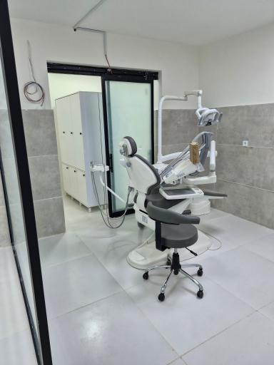عکس کلینیک دندانپزشکی فرگل
