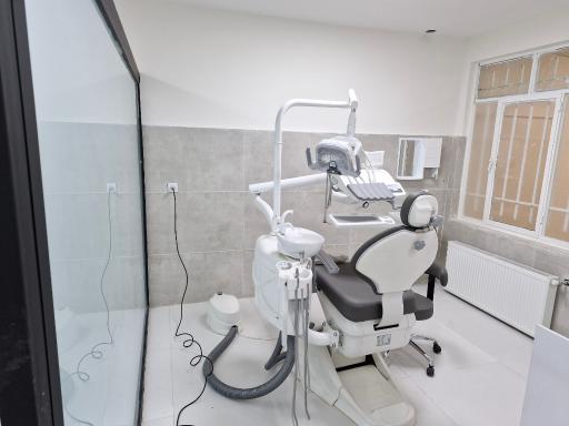 عکس کلینیک دندانپزشکی فرگل