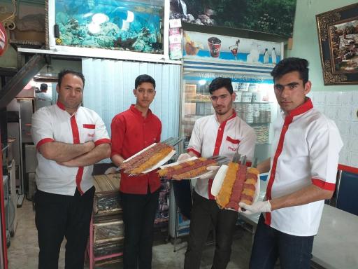 عکس رستوران فرج پور