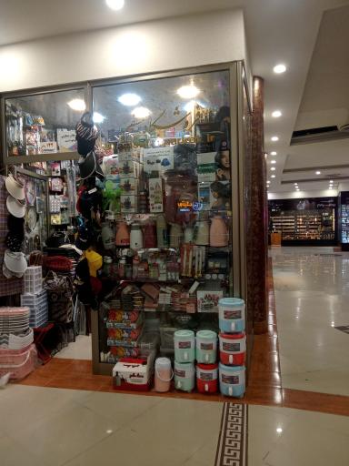 عکس فروشگاه همسفر 142