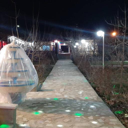 عکس اقامتگاه بومگردی باغ آلبالو فیل آباد