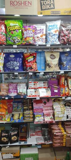 عکس فروشگاه مواد غذایی خارجی ونتات