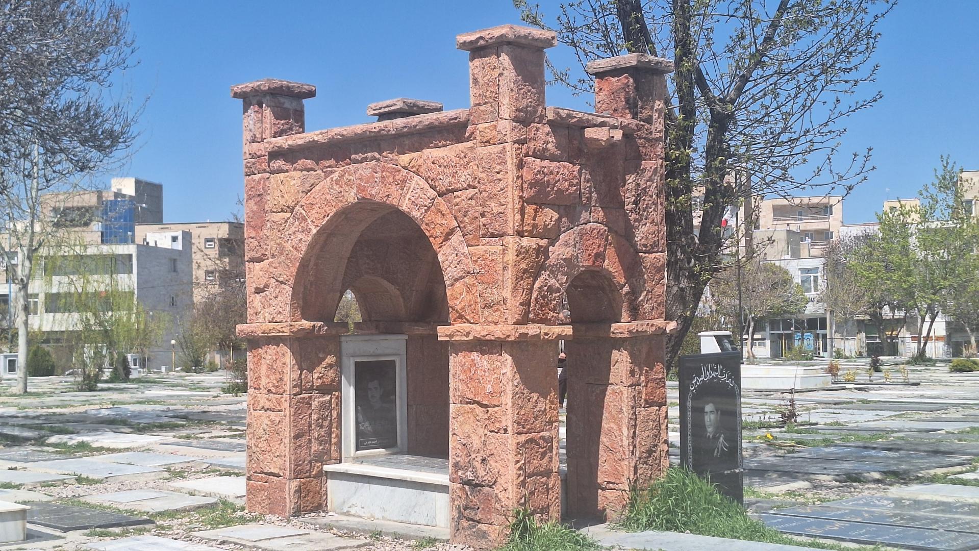 عکس درب ورود جنوبی آرامستان بهشت فاطمه