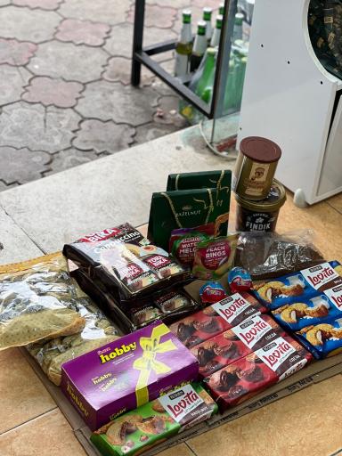 عکس فروشگاه مواد غذایی خارجی ونتات