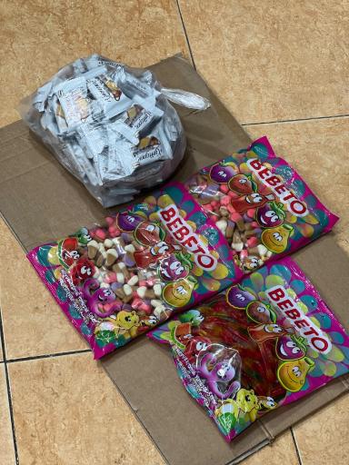 عکس فروشگاه مواد غذایی خارجی ونتات