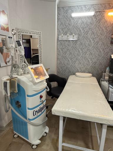 عکس کلینیک لاغری و زیبایی اندام ارا 