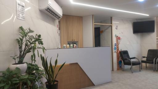 عکس کلینیک شنوایی و سمعک زند