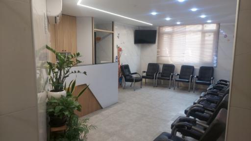 عکس کلینیک شنوایی و سمعک زند