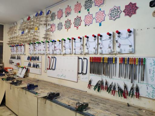 عکس دبیرستان غیردولتی دانش (دوره اول)