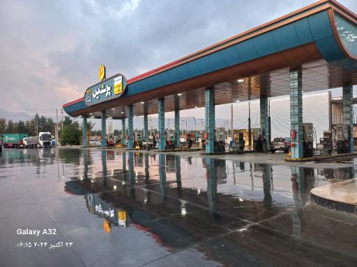 عکس پمپ گاز و بنزین پرشین
