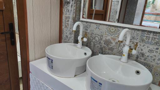 عکس هتل سنتی ترنج 