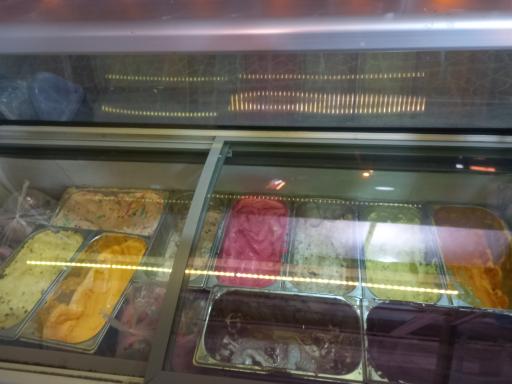 عکس لبنیات بستنی ترکاشوند