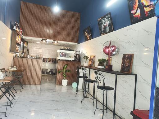 عکس کافی شاپ بلوط