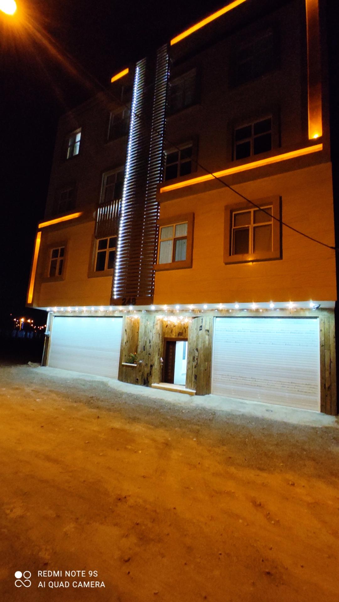 عکس ساختمان 248