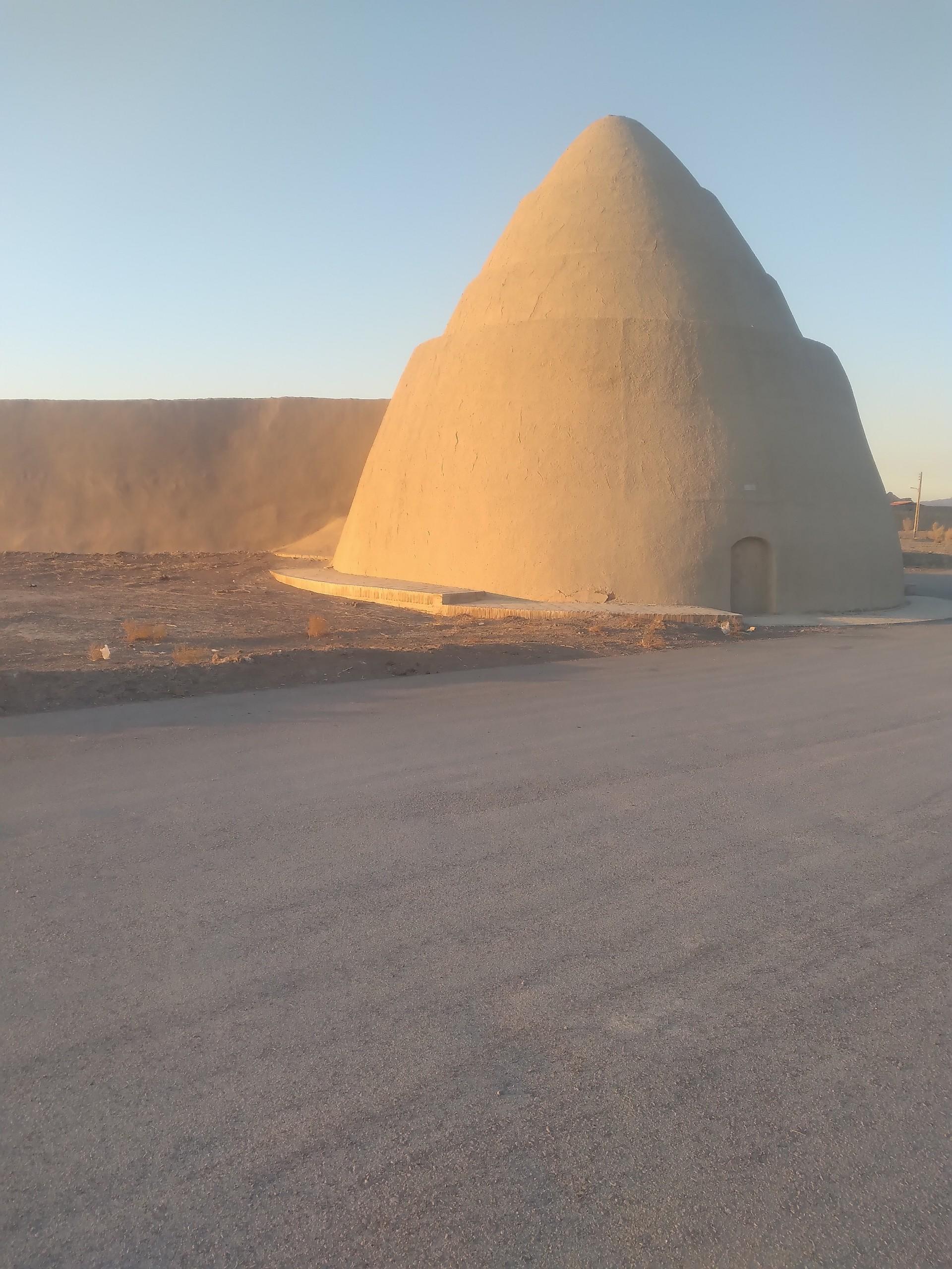 عکس یخچال تاریخی