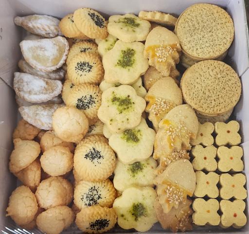 عکس شیرینی سنتی خانه پدری 