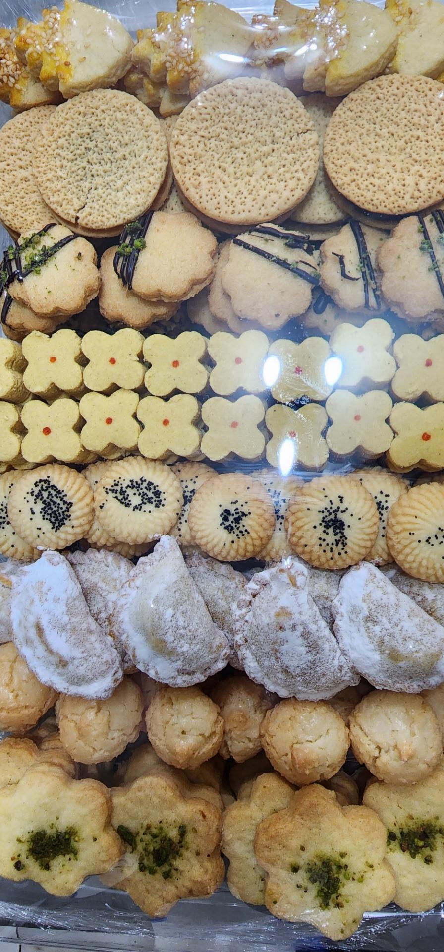 عکس شیرینی سنتی خانه پدری 