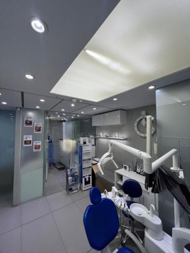 عکس دکتر محمدرضا جناب دندانپزشک ترمیمی و زیبایی