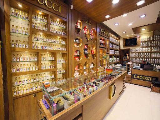 عکس فروشگاه عطر و ادکلن روحانی