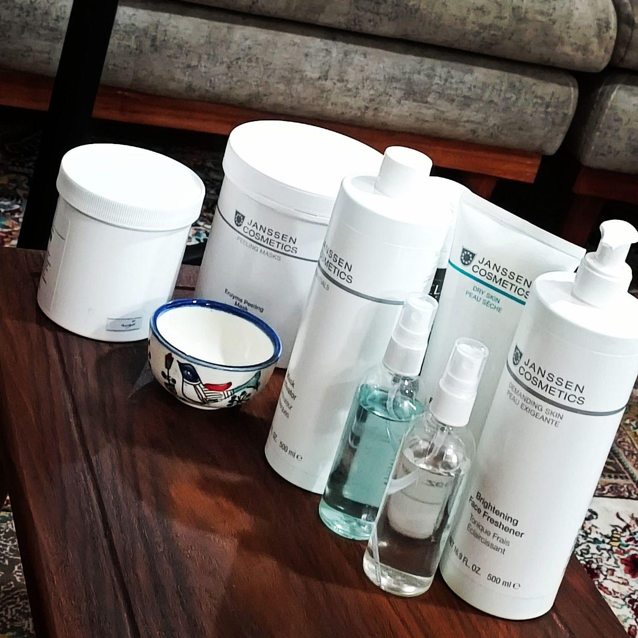 عکس اتاق پوست و فیشیال بهار