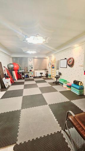 عکس کلینیک کاردرمانی و گفتاردرمانی بامداد