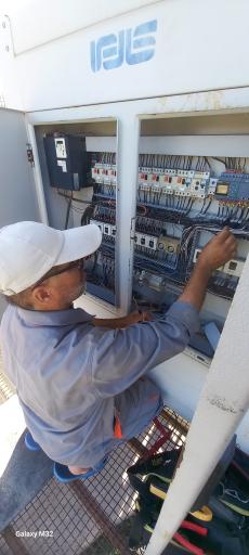 عکس تابلو برق صنعتی عبدالهیان
