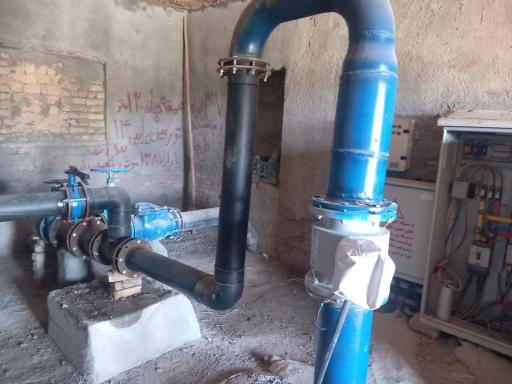 عکس چاه عمیق آب برزگر