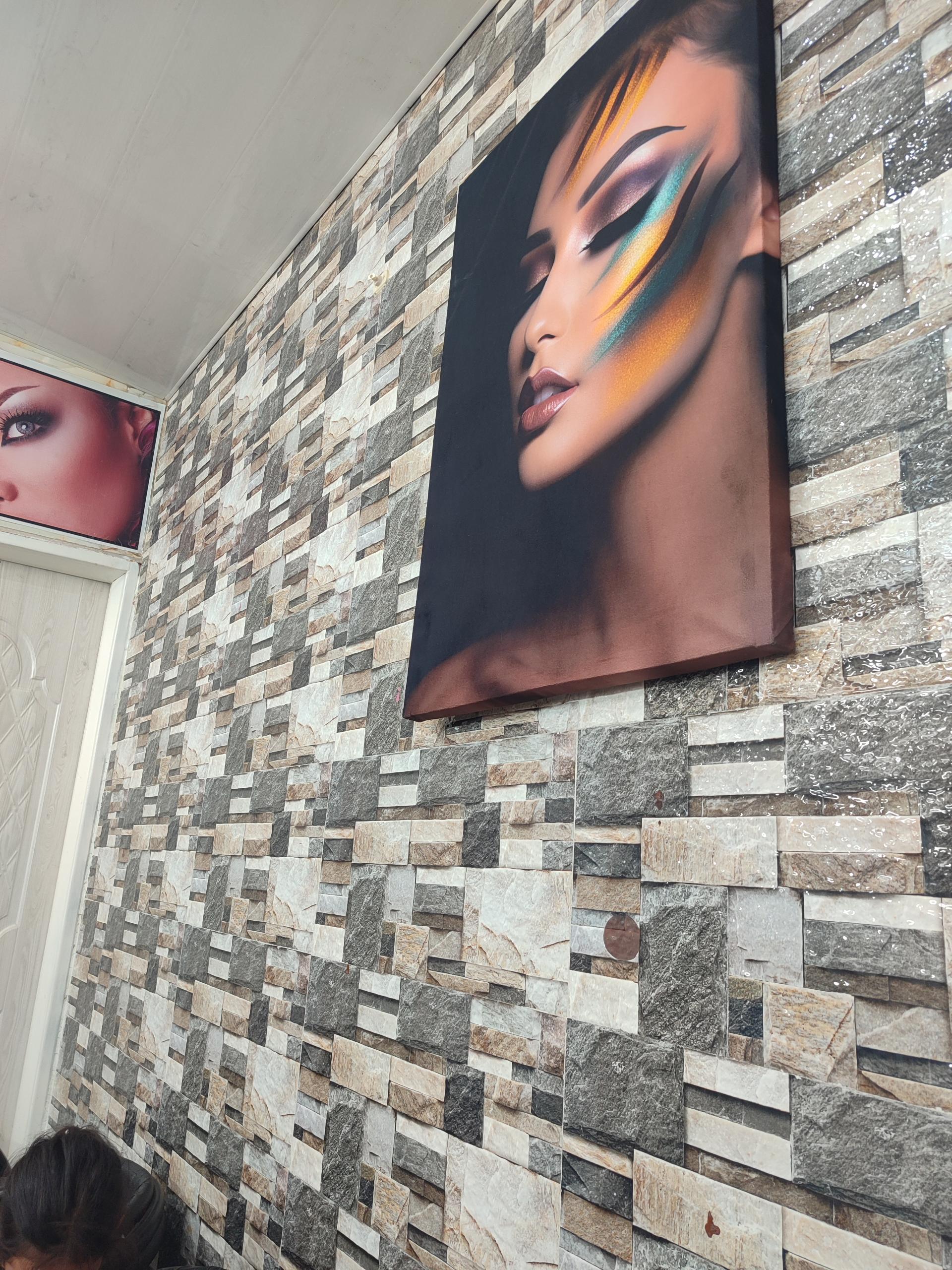 عکس سالن زیبایی آوینا 