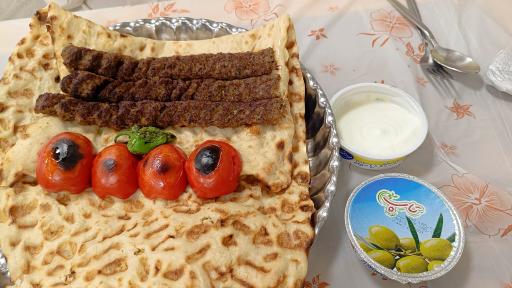 عکس کبابی حاج یوسف
