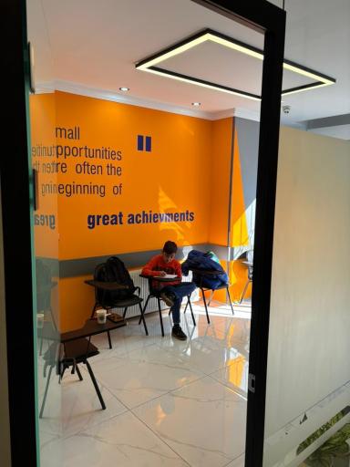 عکس موسسه تخصصی زبان انگلیسی خسروی