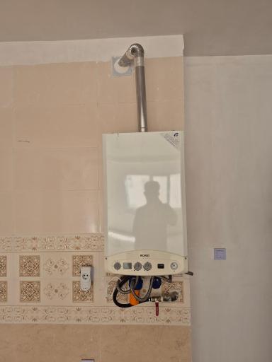 عکس نمایندگی مجاز پکیج رادیاتور اسپیلت پکو 