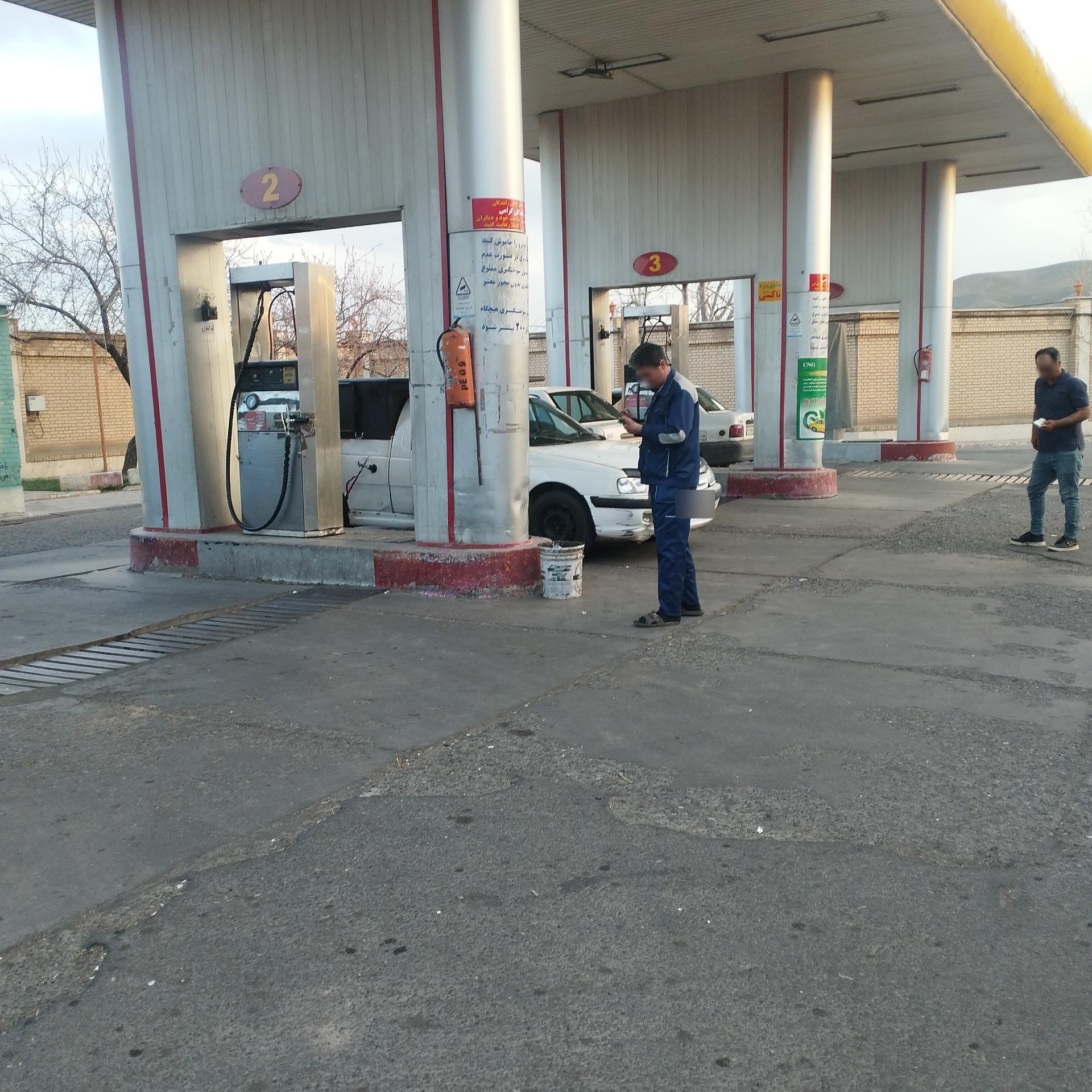 عکس پمپ گاز CNG