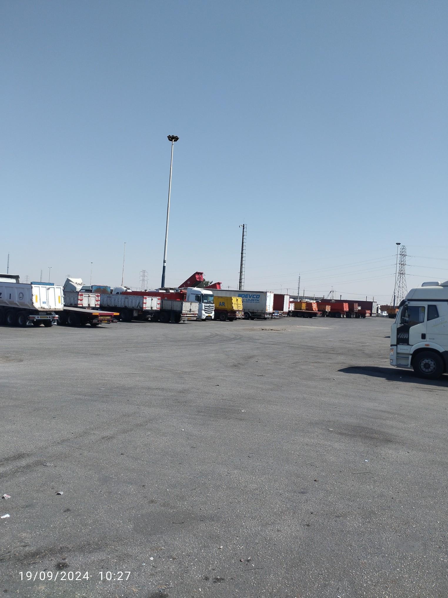 عکس پایانه حمل و نقل جاده ای بندر امام خمینی