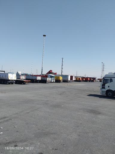 عکس پایانه حمل و نقل جاده ای بندر امام خمینی