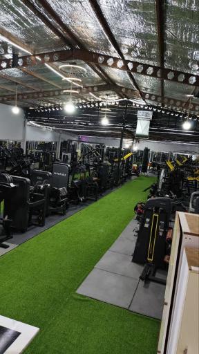 عکس باشگاه بدنسازی اسپیناس