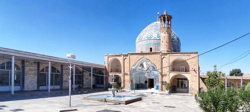 عکس آرامستان و زیارتگاه امامزاده سید السادات اسفرنجان