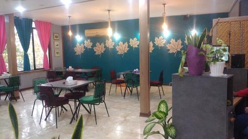 عکس کافه رستوران چنار کرج 