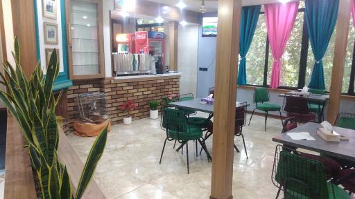 عکس کافه رستوران چنار کرج 