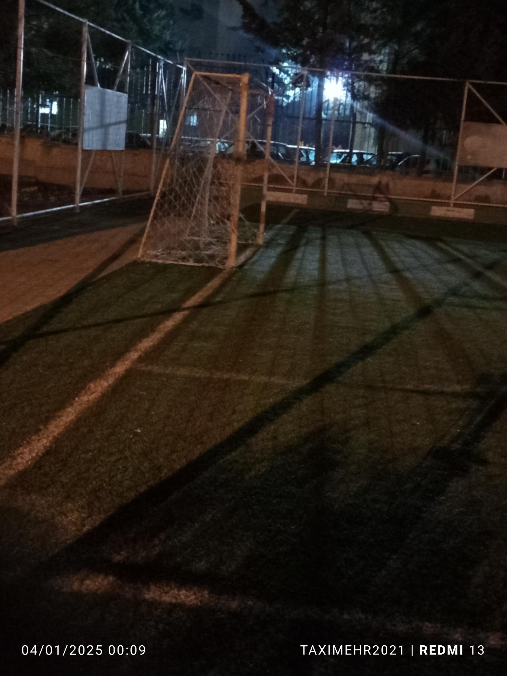 عکس چمن مصنوعی فوتبال