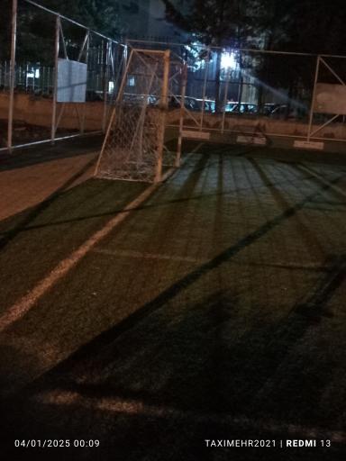 عکس چمن مصنوعی فوتبال