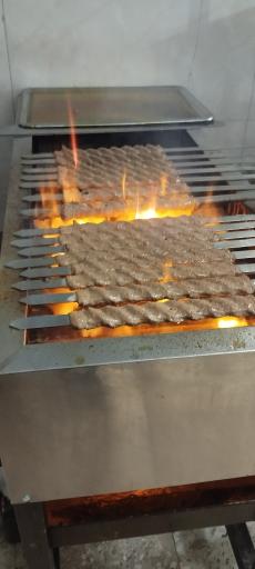 رستوران اکبر مشتی