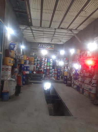 عکس تعویض روغن مجتبی